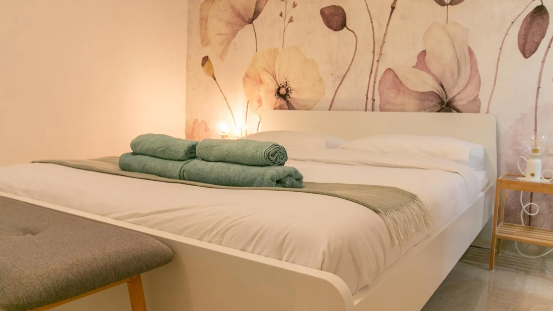 The Cozy Cove- Sea Steps Away Apartment Gzira