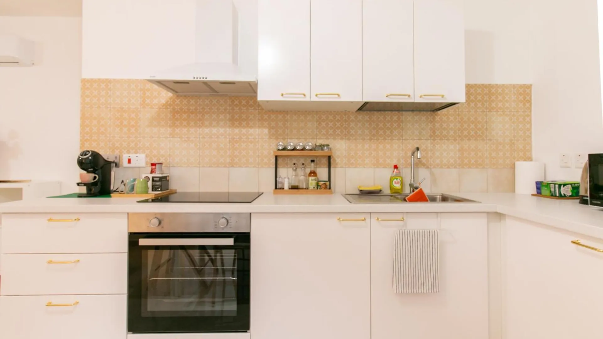 The Cozy Cove- Sea Steps Away Apartment Gzira Malta