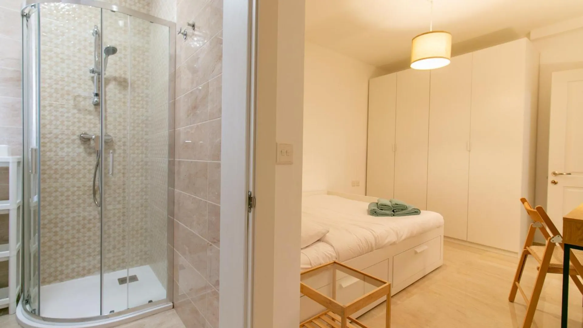 The Cozy Cove- Sea Steps Away Apartment Gzira
