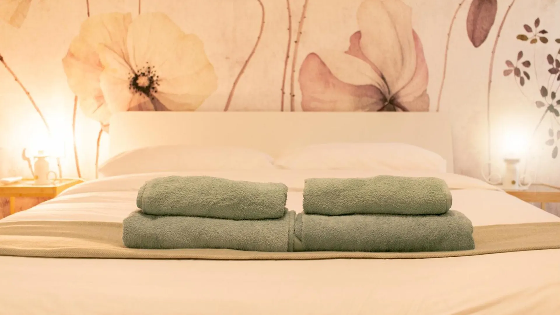 The Cozy Cove- Sea Steps Away Apartment Gzira