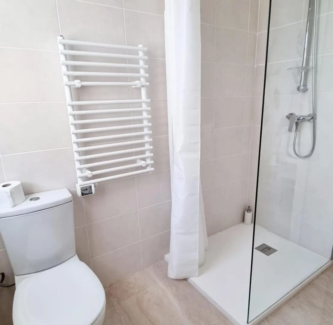 The Cozy Cove- Sea Steps Away Apartment Gzira