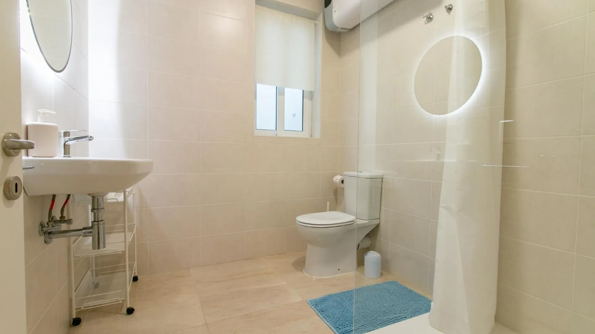 The Cozy Cove- Sea Steps Away Apartment Gzira